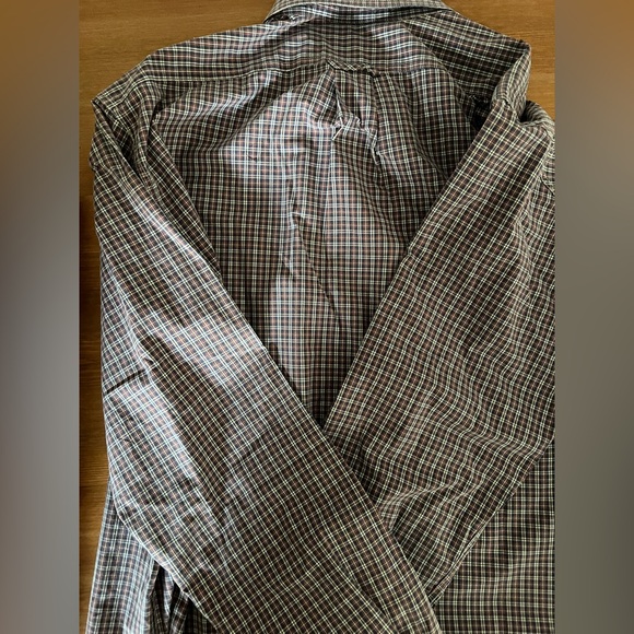 Brown and White Casual Button Down Shirt with Classic Plaid Pattern - Picture 4 of 4